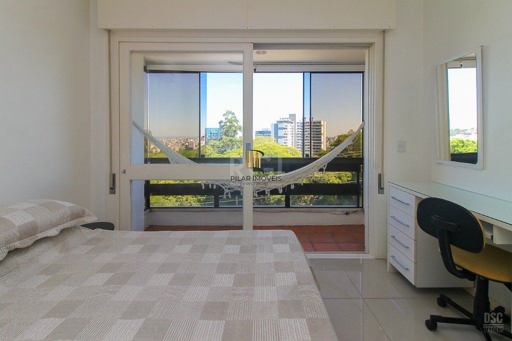 Cobertura 3 dormitórios no bairro Petrópolis