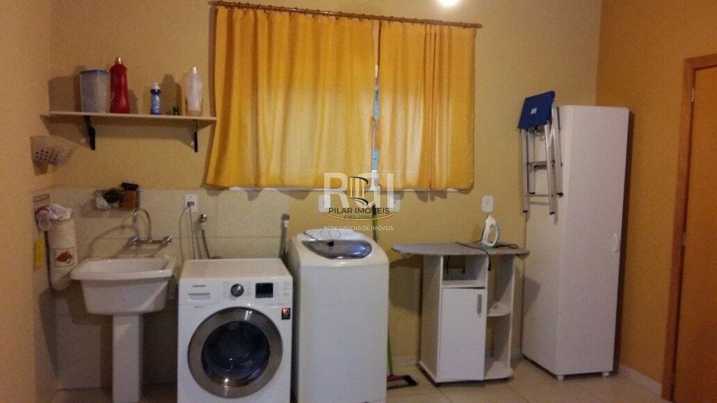 Sobrado para Venda - 245m², 4 dormitórios, sendo 1 suites, 3 vagas - Jardim Itu