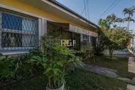 Casa para Venda - 500m², 8 dormitórios, sendo 1 suites, 3 vagas - Jardim Lindóia