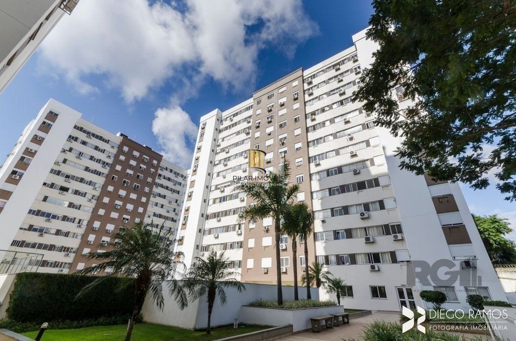Apartamento para Venda - 54m², 2 dormitórios, 1 vaga - Passo da Areia