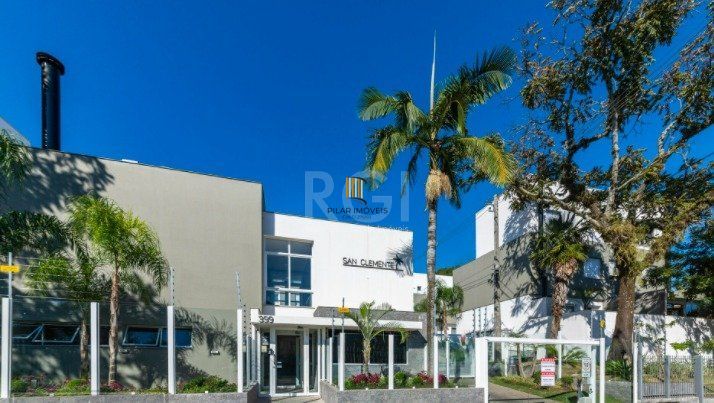 Casa Condomínio para Venda - 3 dormitórios, sendo 2 suítes e 2 vagas