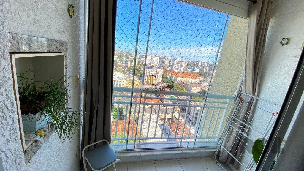 Apartamento 2 dormitórios no bairro Vila Ipiranga