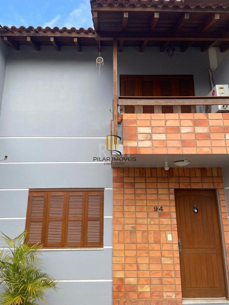 Casa para Venda - 110m², 2 dormitórios, 1 vaga - Hípica