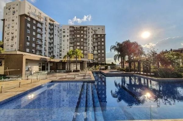 Lindo apartamento semi mobiliado, 3 quartos (1 suíte), churrasqueira e vaga.