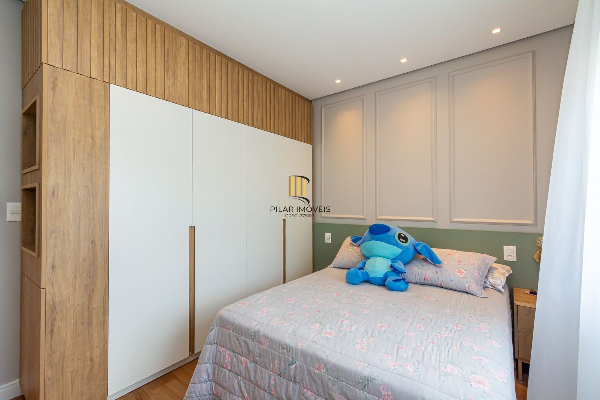 Casa de alto padrão no condomínio Vale dos Lírios