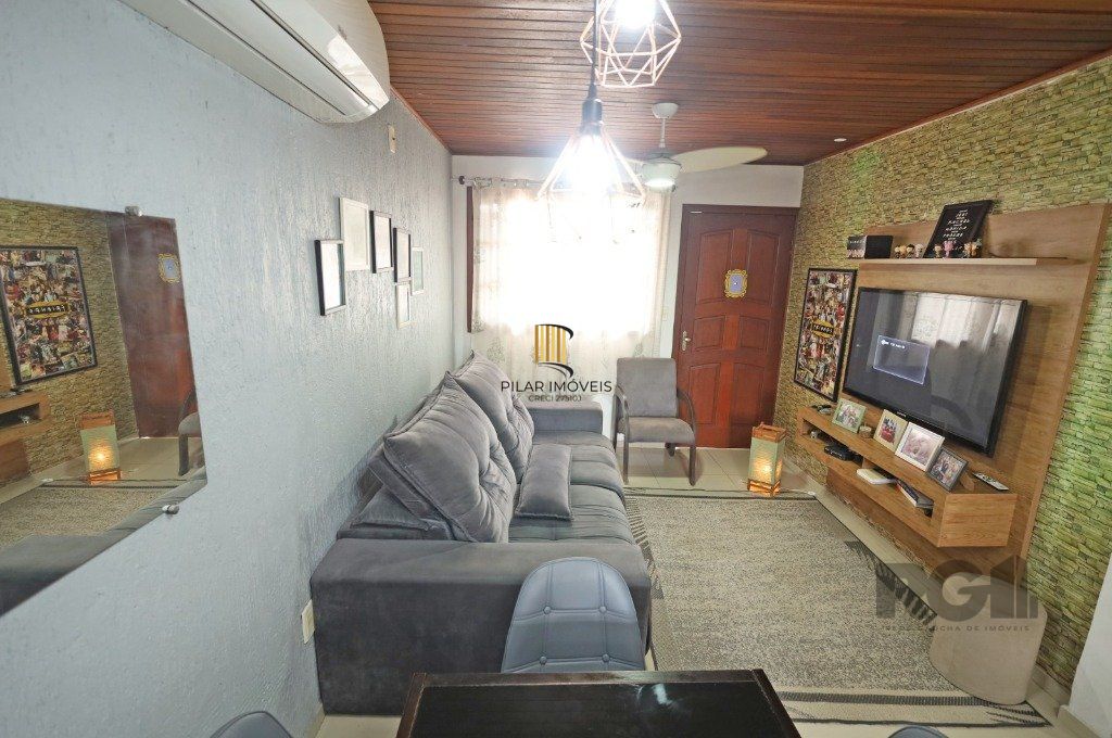 Excelente casa de 65m², toda reformada,  com 2 dormitórios