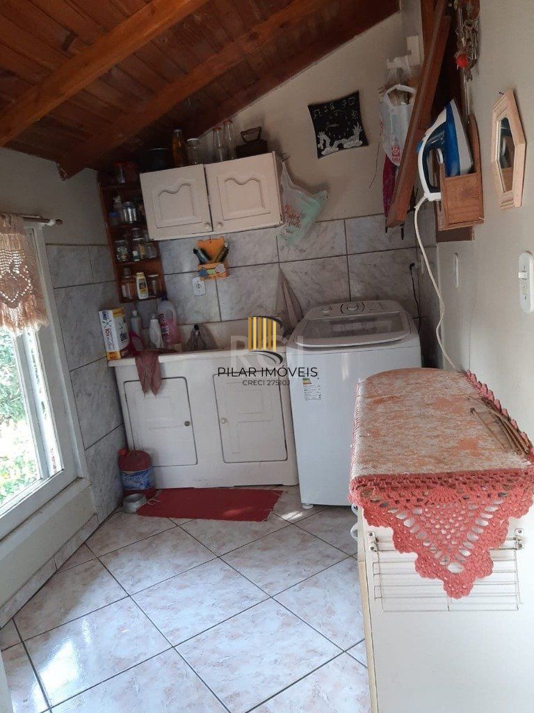 Casa  270m², 3 dormitórios, sendo 1 suites, 5 vagas - Recanto Corcunda