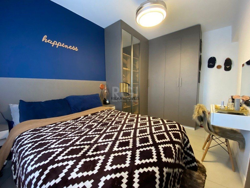 Apartamento para Venda - 65m², 2 dormitórios, sendo 1 suites, 1 vaga - Humaitá