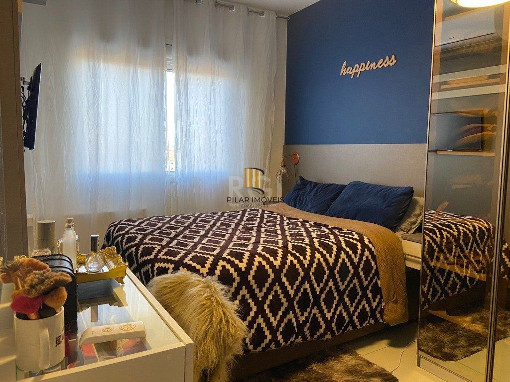 Apartamento para Venda - 65m², 2 dormitórios, sendo 1 suites, 1 vaga - Humaitá