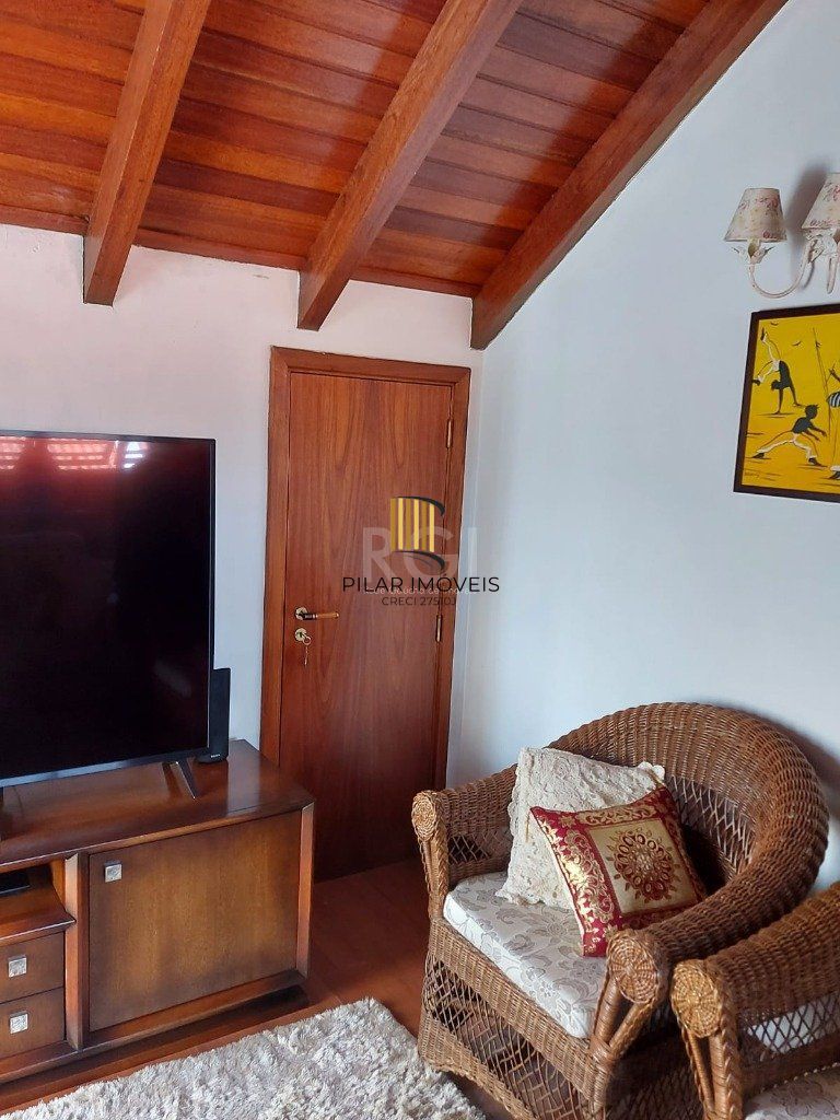 Casa Condominio para Venda - 234m², 3 dormitórios, sendo 1 suites, 2 vagas