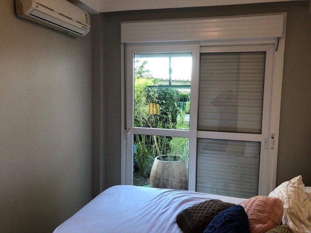 Apartamento 2 dormitórios no bairro Jardim Sabará
