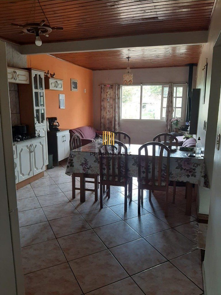 Casa  270m², 3 dormitórios, sendo 1 suites, 5 vagas - Recanto Corcunda