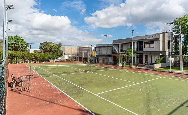 Casa de Condomínio 3 dormitórios no bairro Hípica