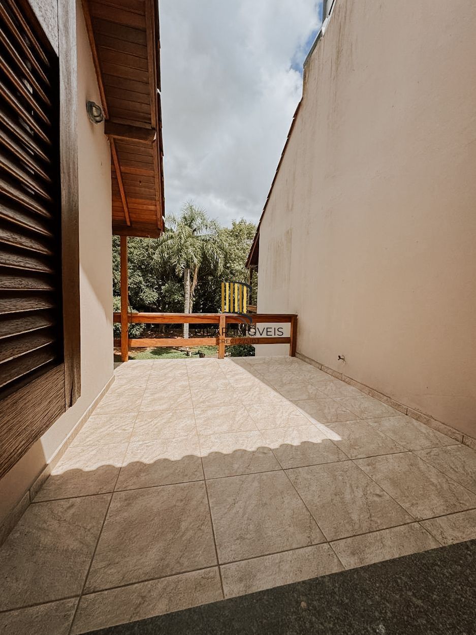 Casa de Condomínio 3 dormitórios no bairro Guarujá