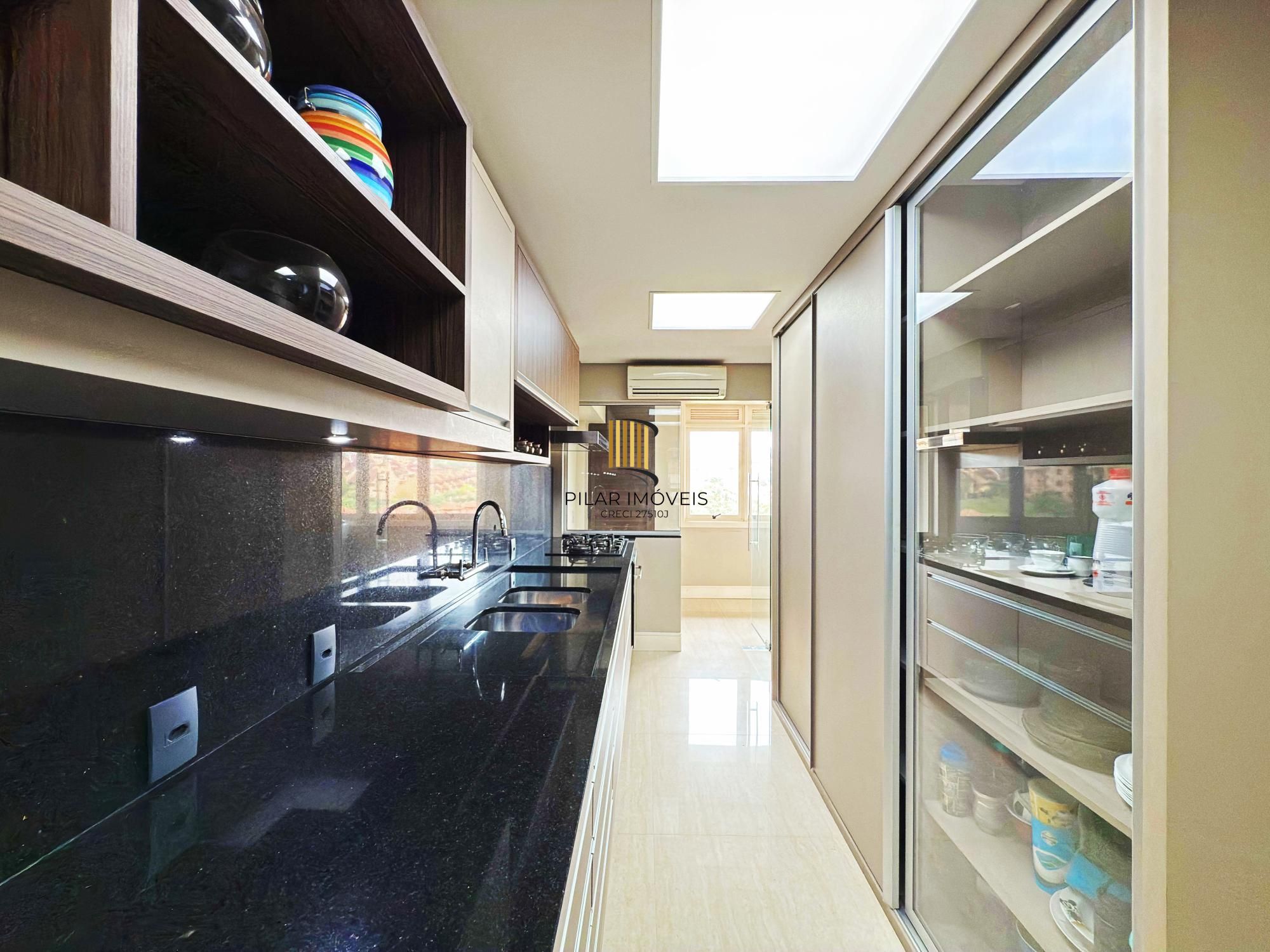 Cobertura na Av. Nilo Peçanha próximo ao Shopping Iguatemi com 3 dormitórios