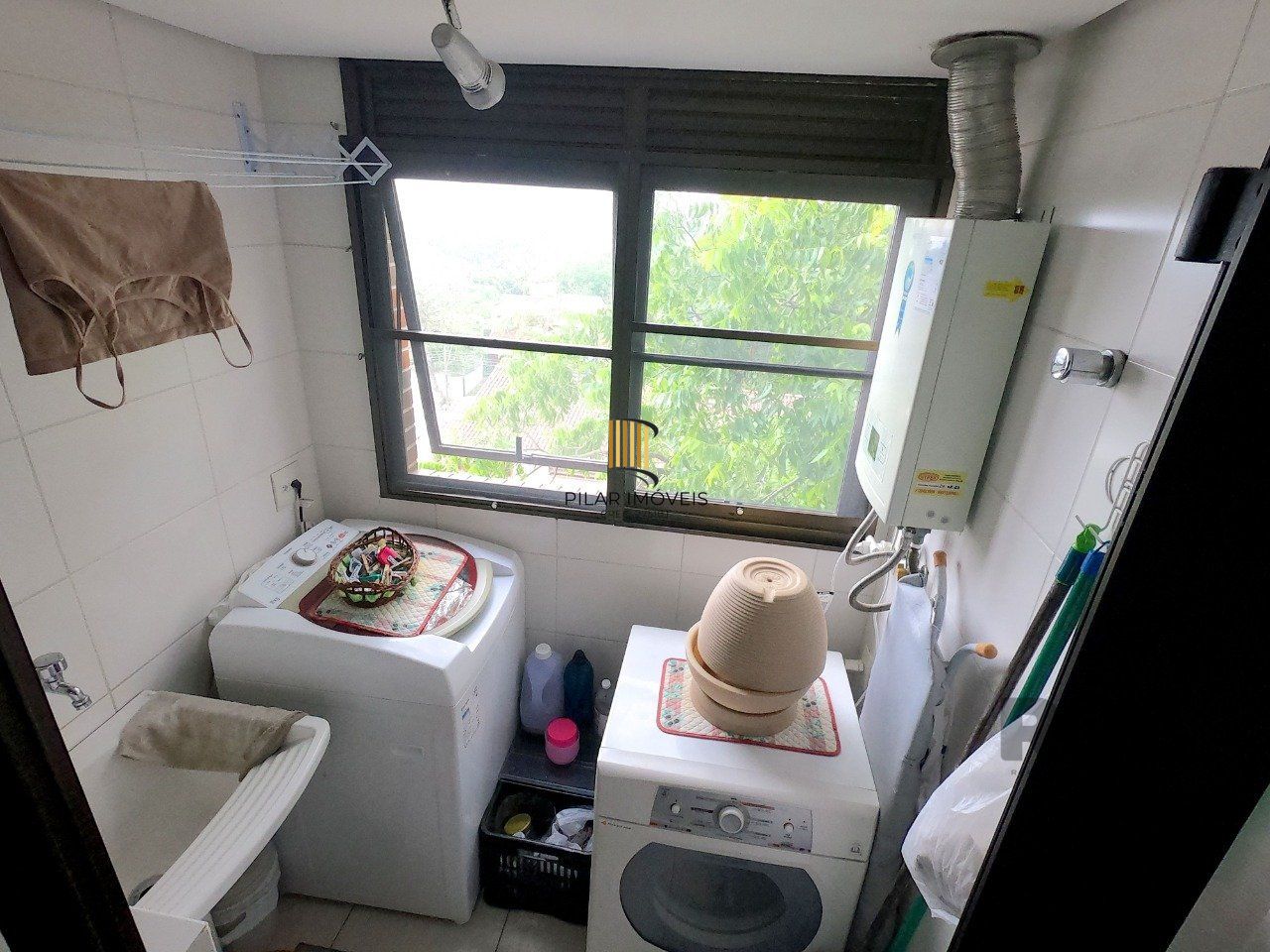 Apartamento 03 dormitórios com suite na Tristeza