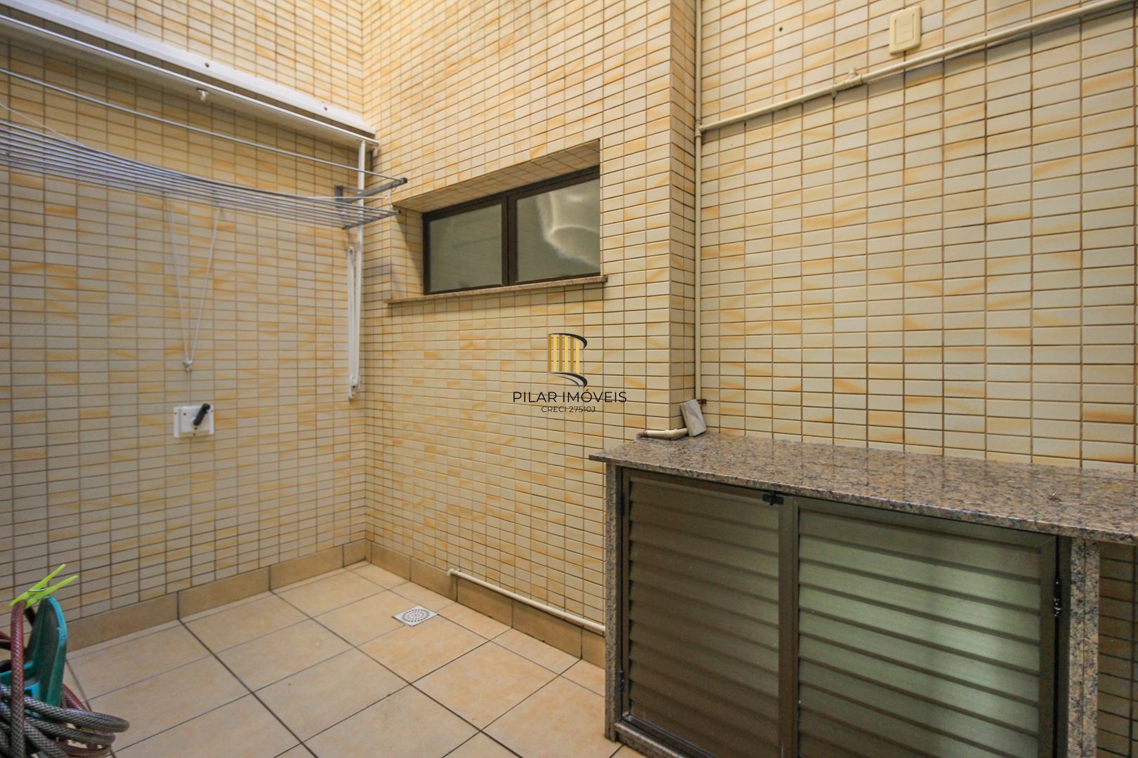 Apartamento alto padrão , 3 suítes, 3 vagas garagem, depósito, bairro Cristal