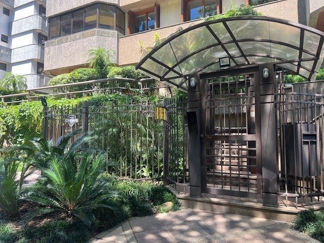 Apartamento 4 dormitórios no bairro Auxiliadora