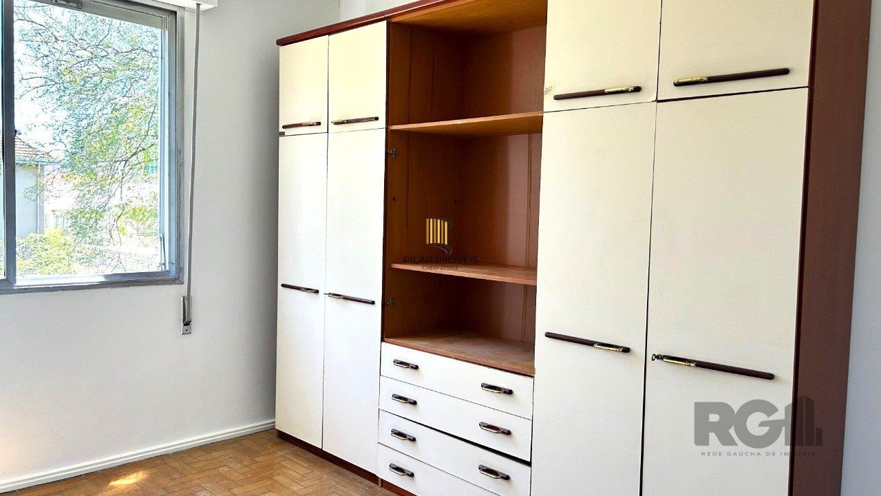 Apartamento 4 dormitórios no bairro Menino Deus