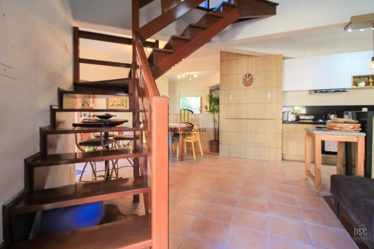 Casa 4 Dormitório(s) Bairro Ipanema