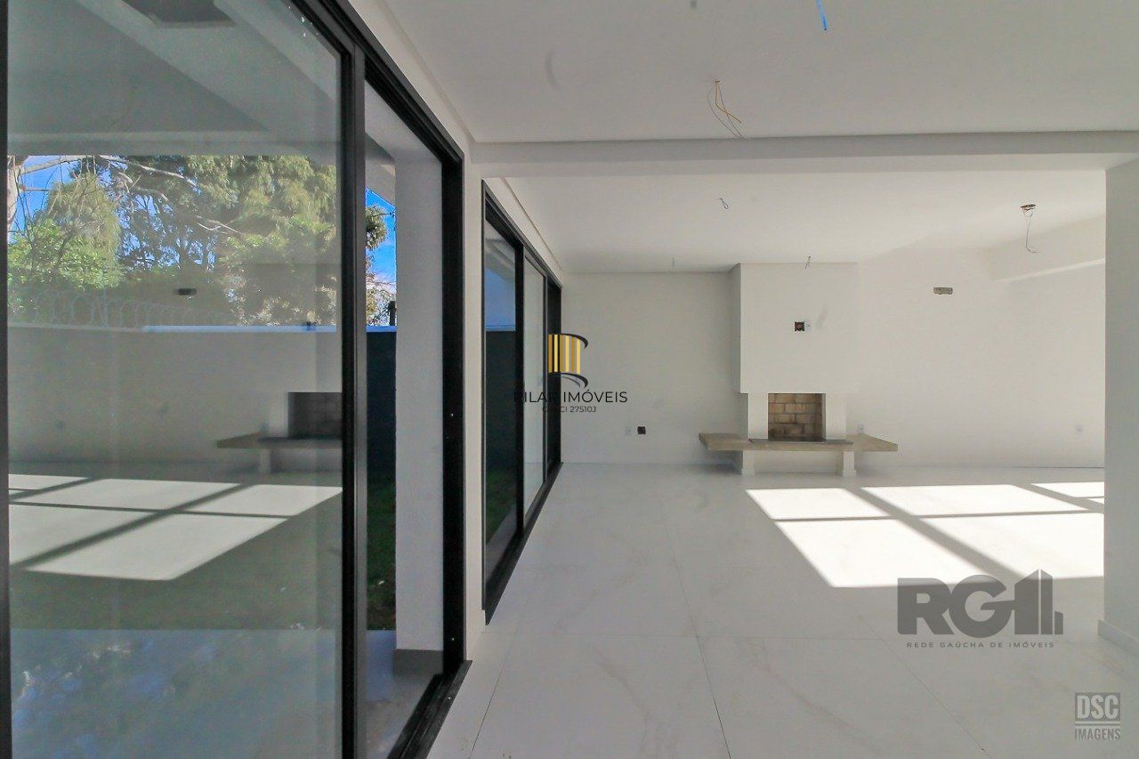 Casa de Condomínio 3 dormitórios no bairro Ipanema