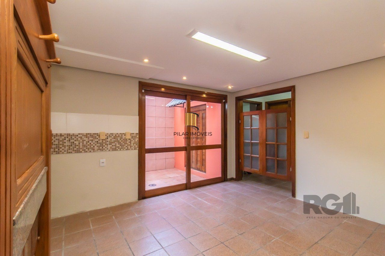Casa de Condomínio 3 dormitórios no bairro Menino Deus