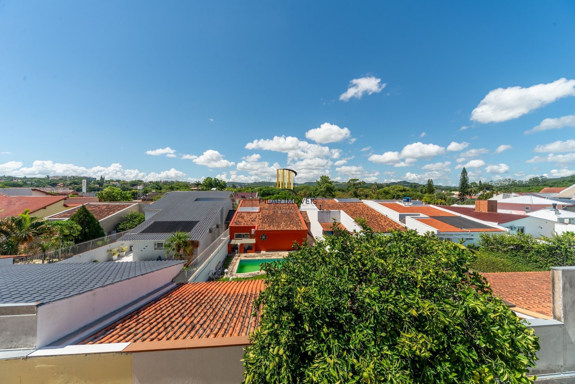 Casa de Condomínio 3 dormitórios no bairro Cavalhada