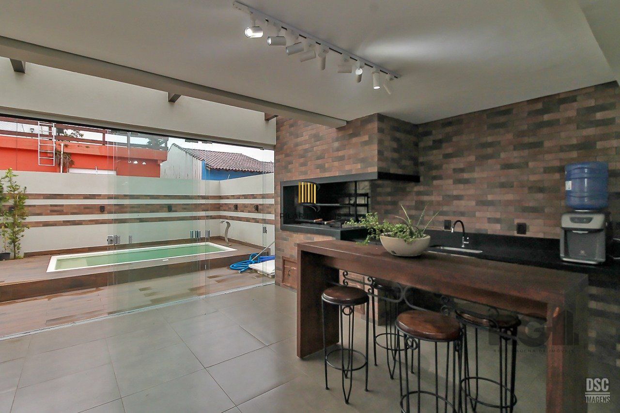 Casa de Condomínio 3 dormitórios no bairro Vila Nova