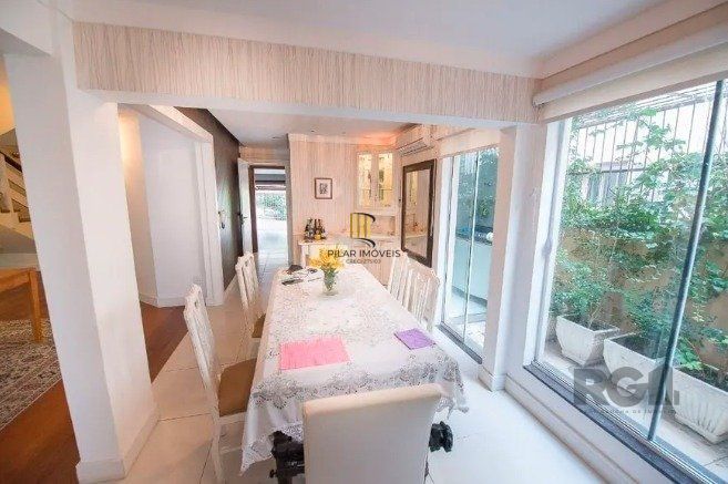 Casa 4 dormitórios no bairro Rio Branco