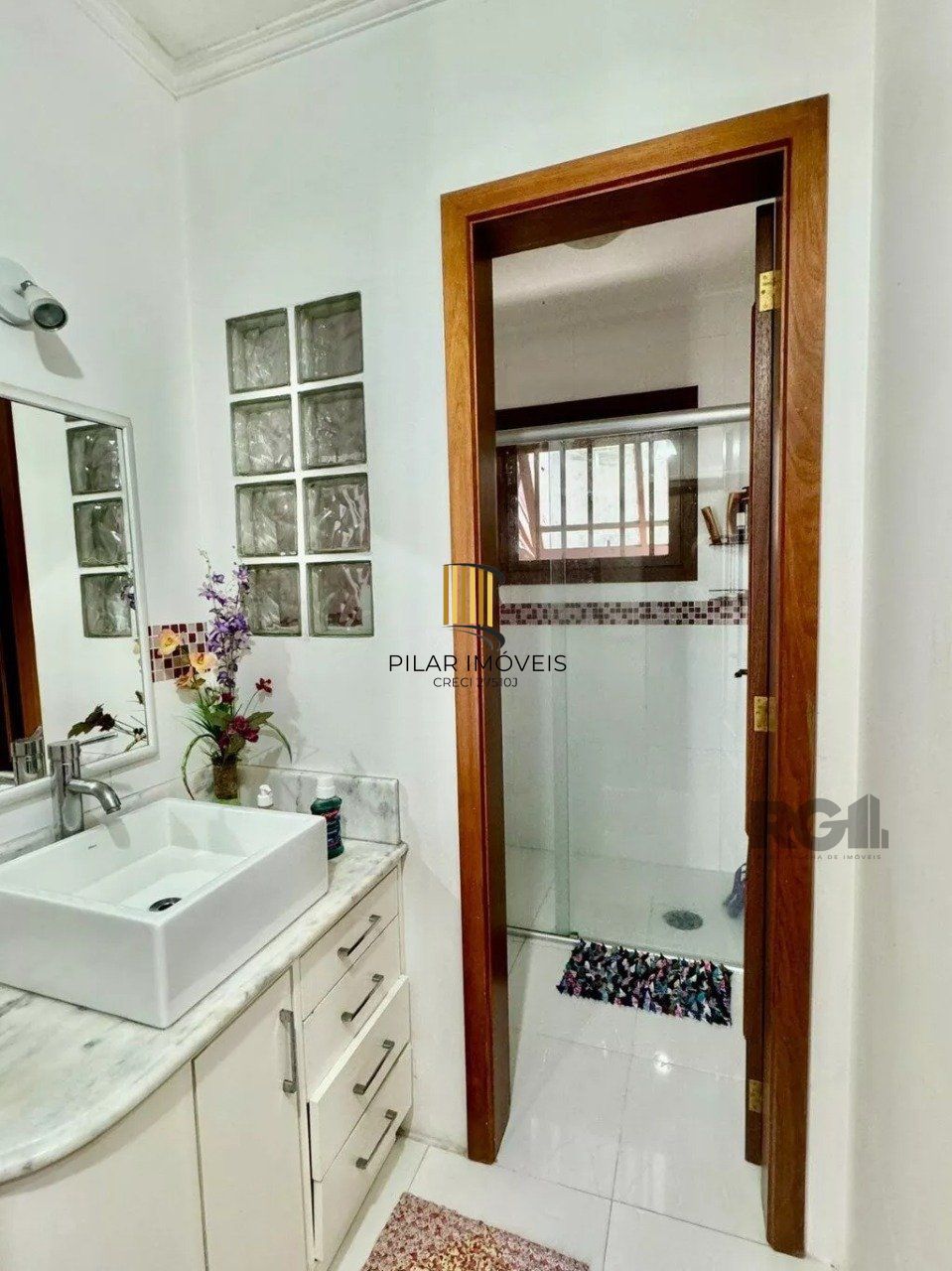 Casa 3 dormitórios no bairro Ipanema