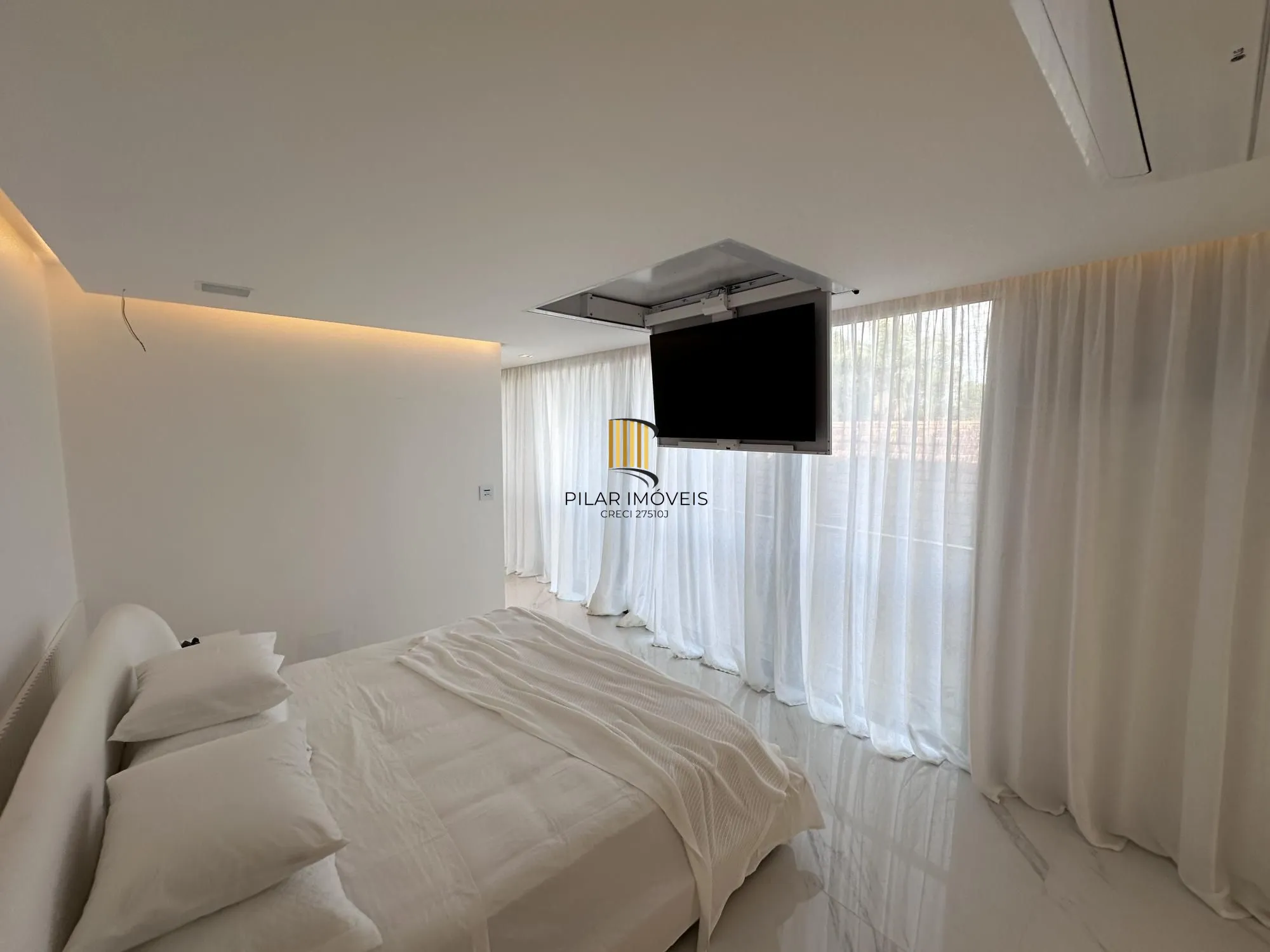 Casa em condomínio de alto padrão a venda no bairro Vila Conceição