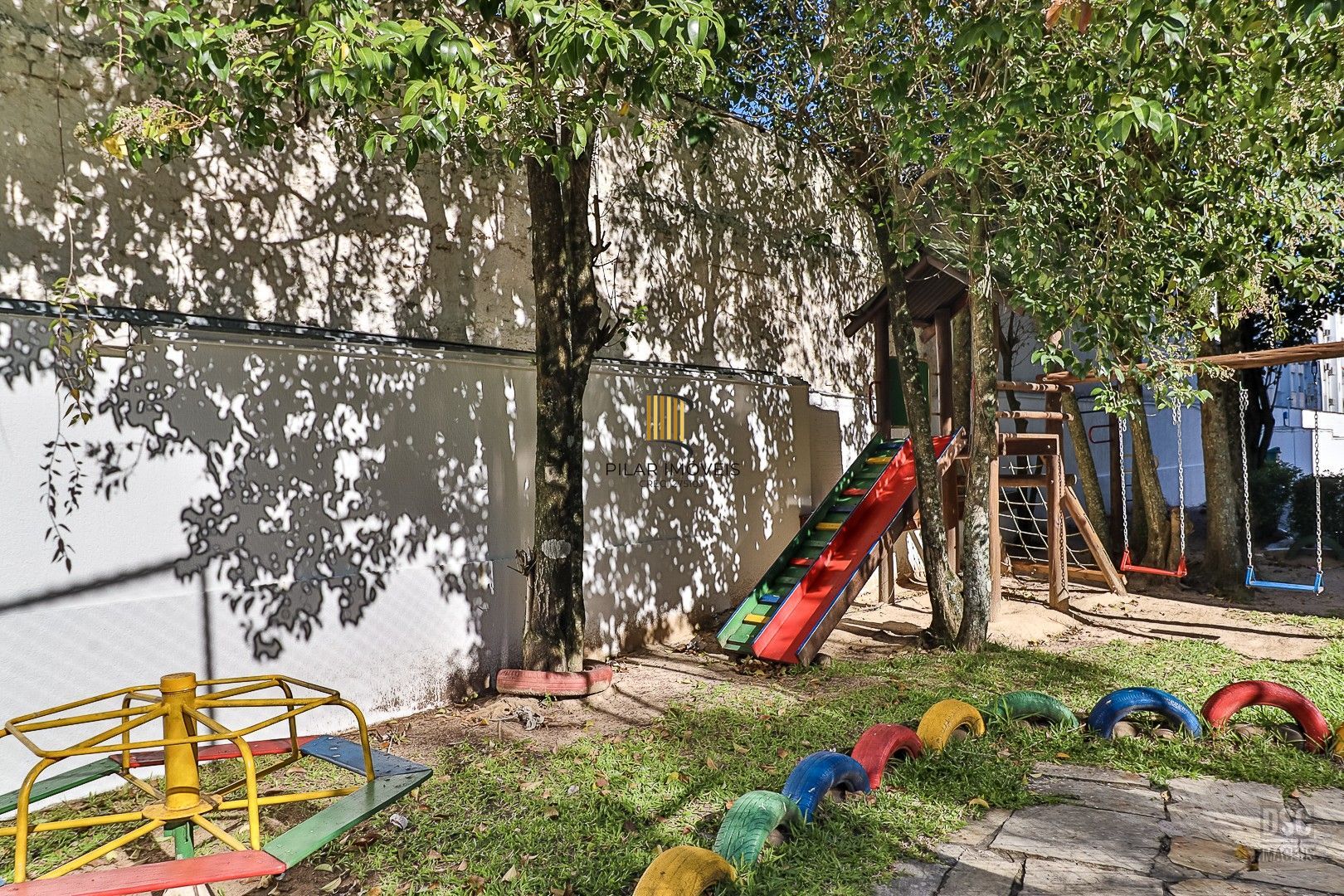 Apartamento aconchegante na Dr. Campos Velho | 2 dormitórios com vaga de garagem