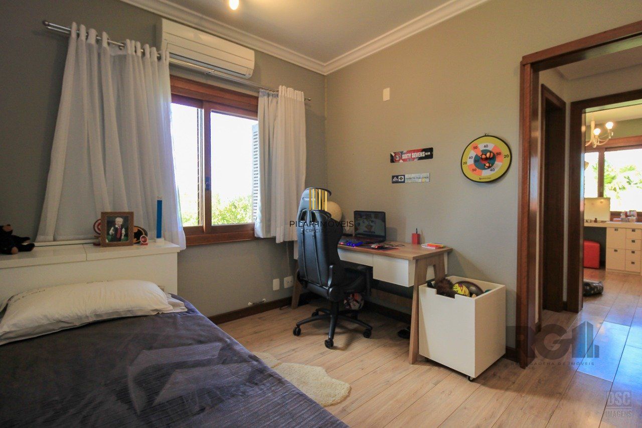 Casa de Condomínio 3 dormitórios no bairro Campo Novo