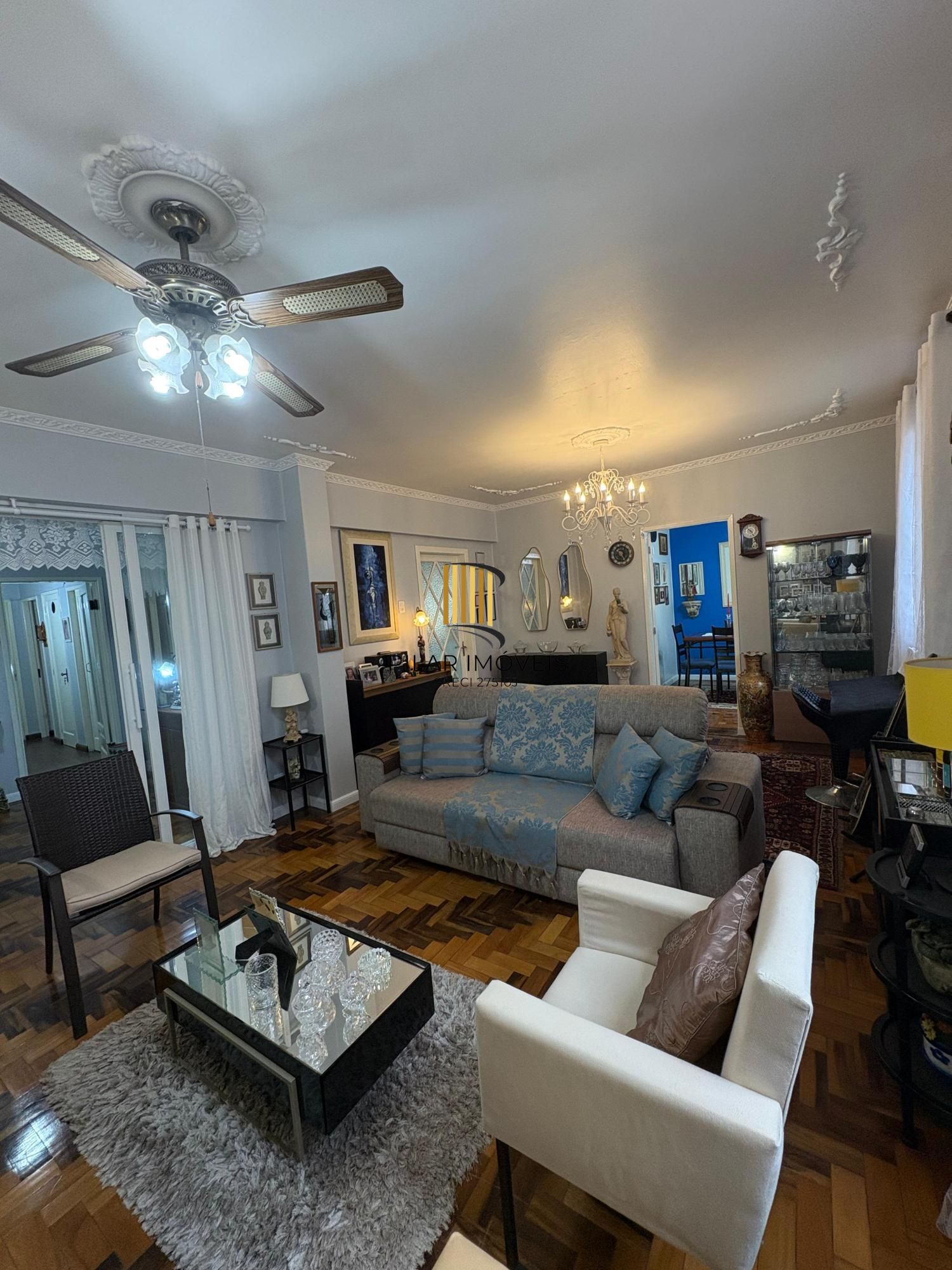 Apartamento com vista para o Guaíba com 4 quartos, portaria e elevador no Centro Histórico