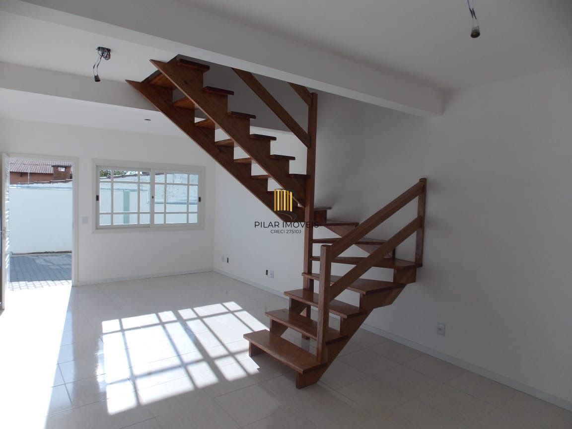 Casa de Condomínio 2 dormitórios no bairro Campo Novo