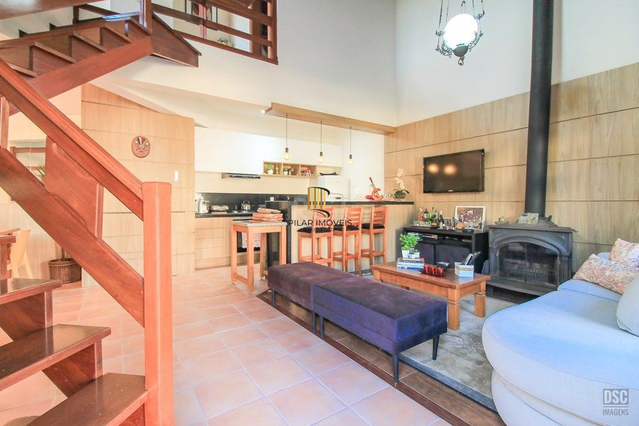 Casa 4 Dormitório(s) Bairro Ipanema