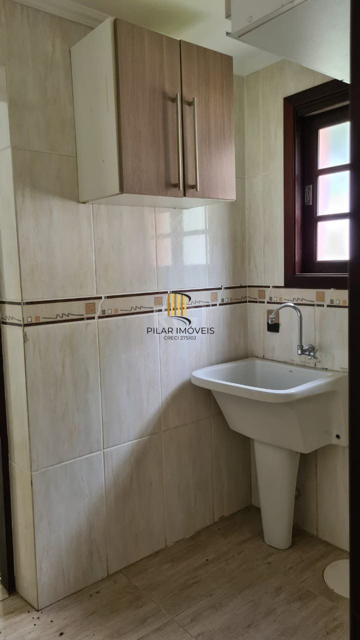 Sobrado para Venda - 200m², 3 dormitórios, sendo 1 suites, 3 vagas - Belém Novo