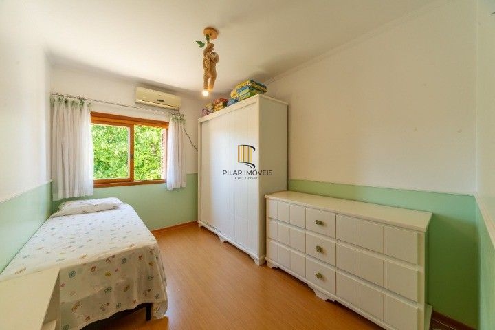 Casa de Condomínio 3 dormitórios no bairro Cavalhada