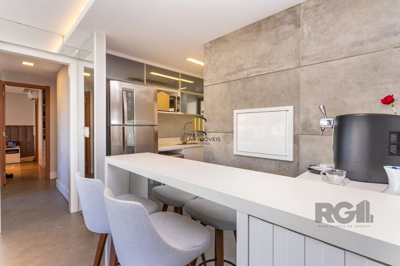 Apartamento 3 dormitórios no bairro Cavalhada