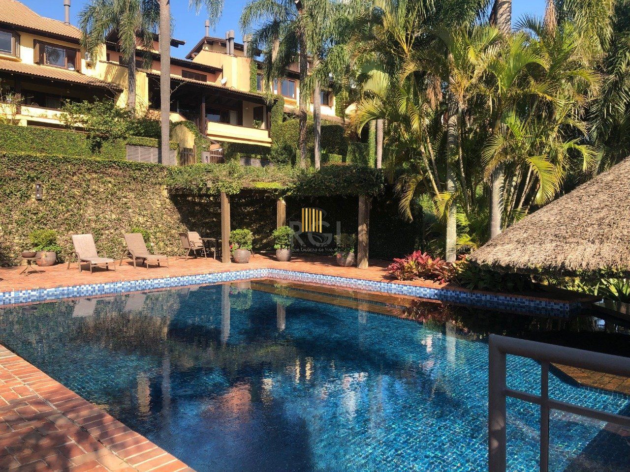 Casa Condominio para Venda - 420m², 3 dormitórios, sendo 3 suites, 2 vagas - Santa Tereza