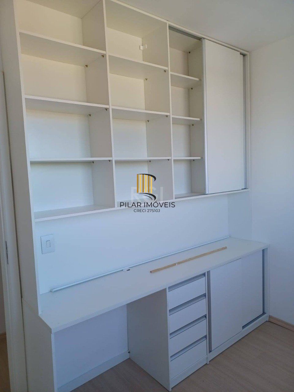 Apartamento para Venda - 46.76m², 2 dormitórios, sendo 1 suites, 1 vaga - Glória