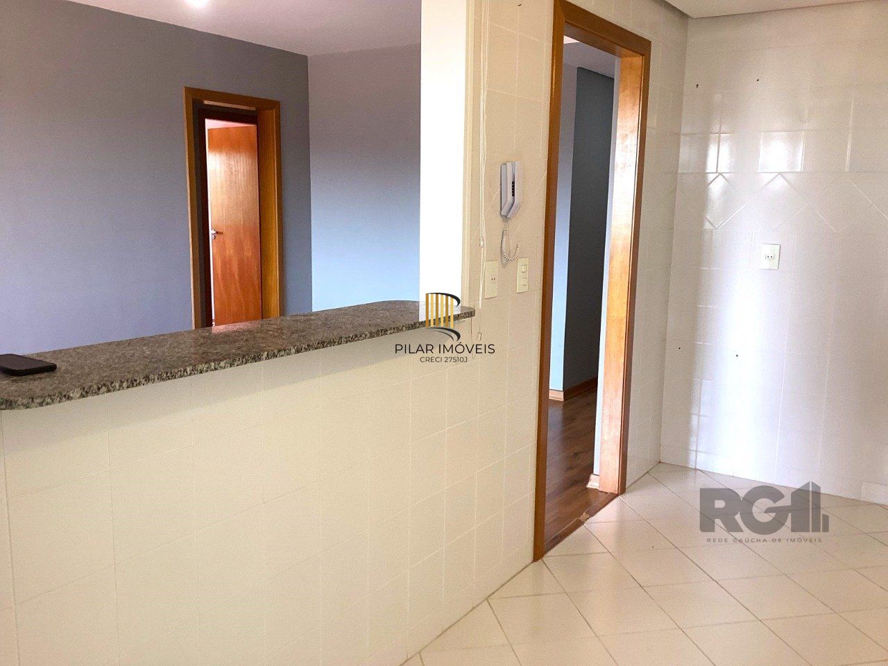 Apartamento 3 dormitórios, sendo 1 suíte, no bairro Cristal, Porto Alegre-RS.