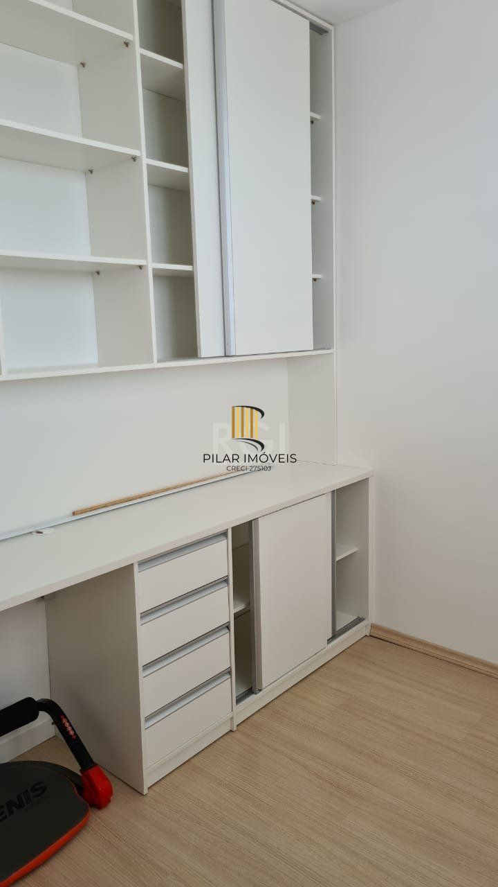 Apartamento para Venda - 46.76m², 2 dormitórios, sendo 1 suites, 1 vaga - Glória