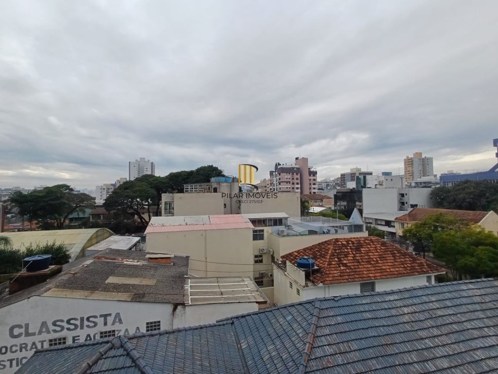 Apartamento a venda no bairro Menino Deus com 2 dormitórios