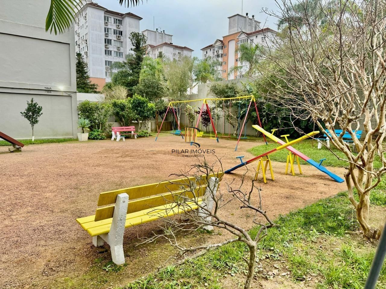 Apartamento 2 dormitórios no bairro Tristeza
