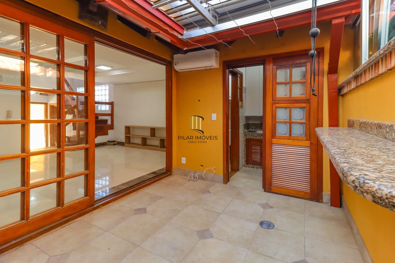 Casa em condomínio 4 dorms a venda na Av. Coronel Marcos,  Pedra Redonda, POA