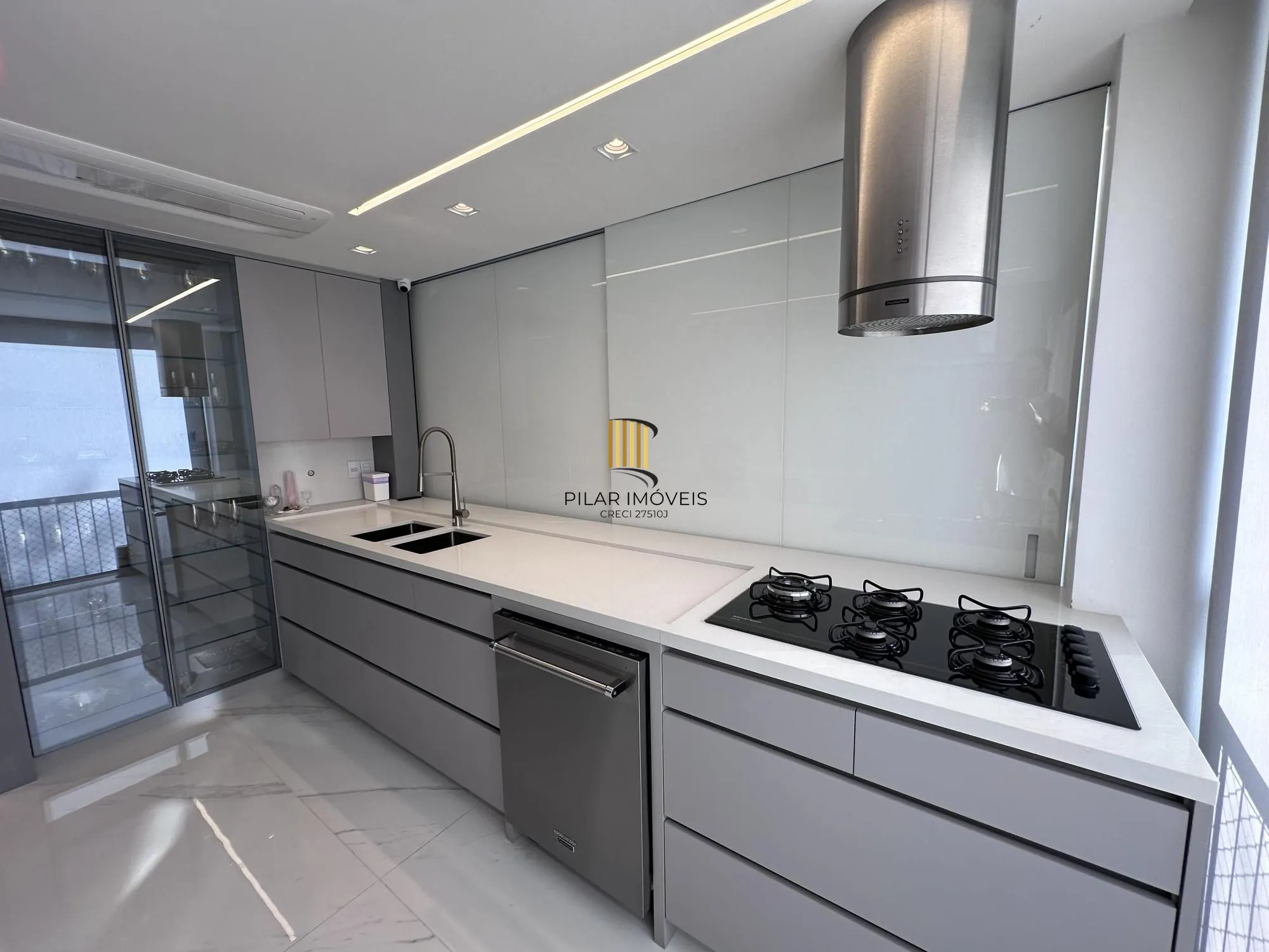 Casa em condomínio de alto padrão a venda no bairro Vila Conceição