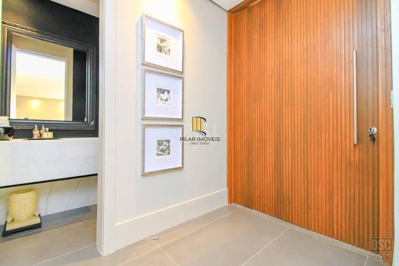 Casa para Venda - 238m², 3 dormitórios, sendo 3 suites, 6 vagas - Três Figueiras