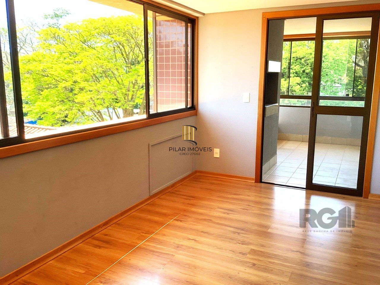 Apartamento 3 dormitórios, sendo 1 suíte, no bairro Cristal, Porto Alegre-RS.