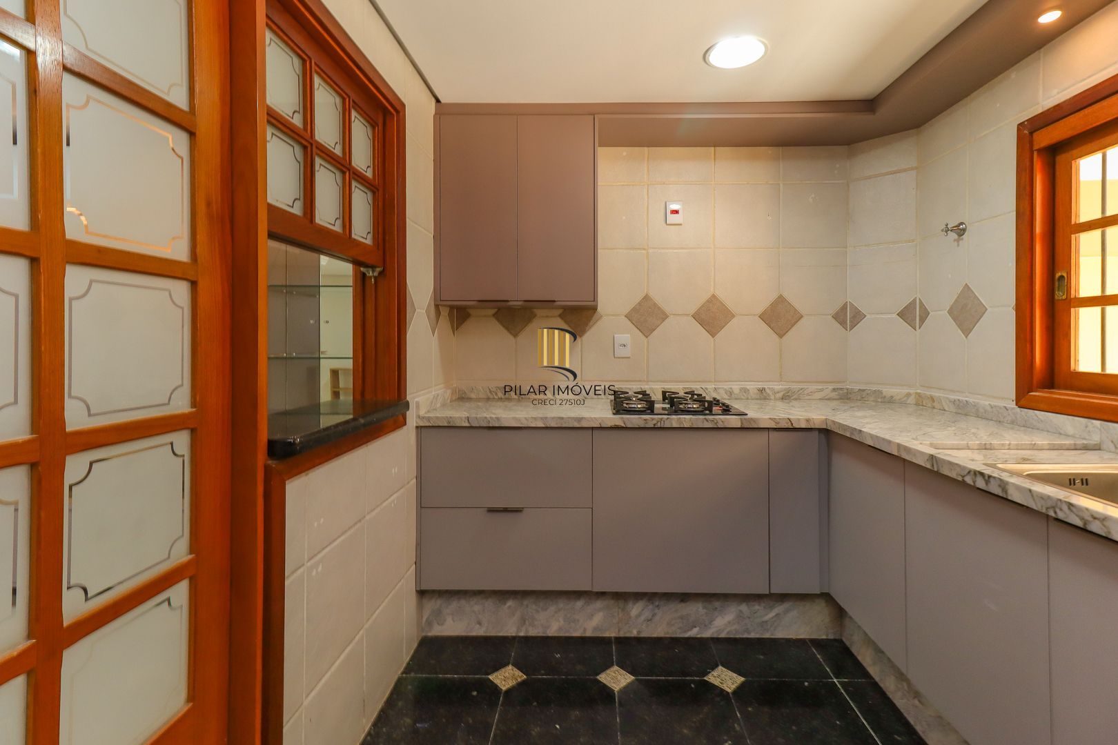 Casa em condomínio 4 dorms a venda na Av. Coronel Marcos,  Pedra Redonda, POA